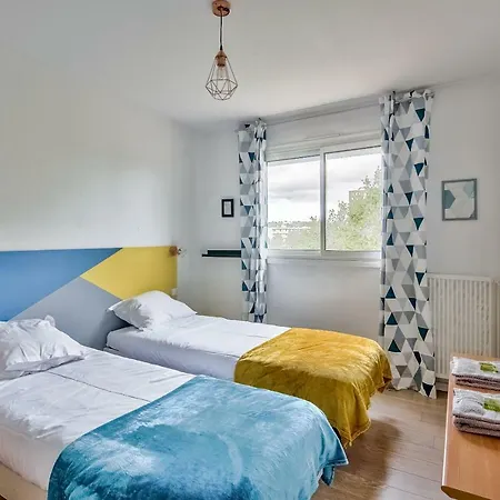 Lejlighed Spacious And Bright Flat ~~garonne~~ *